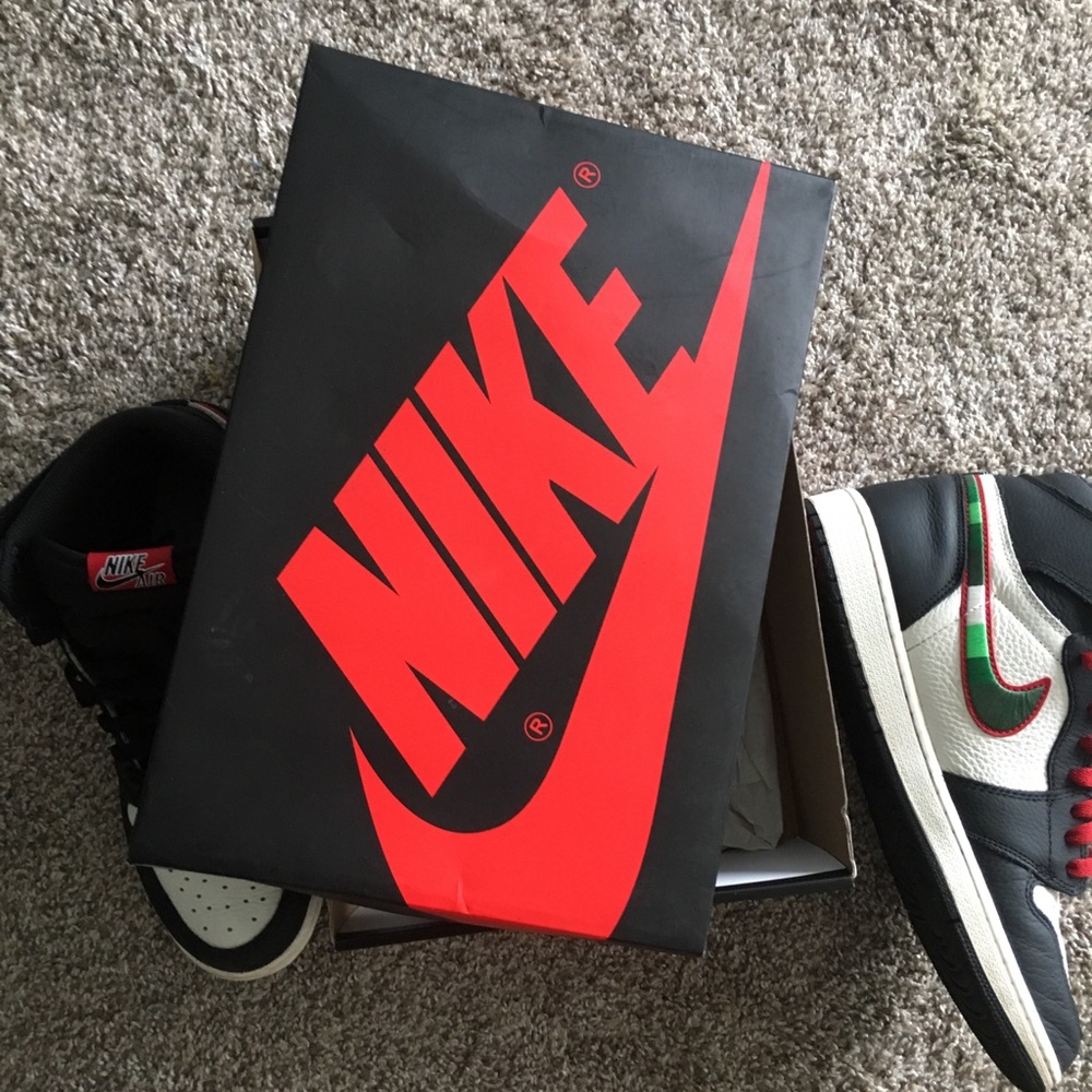 Jordan 1 OG - Picture 3 of 3